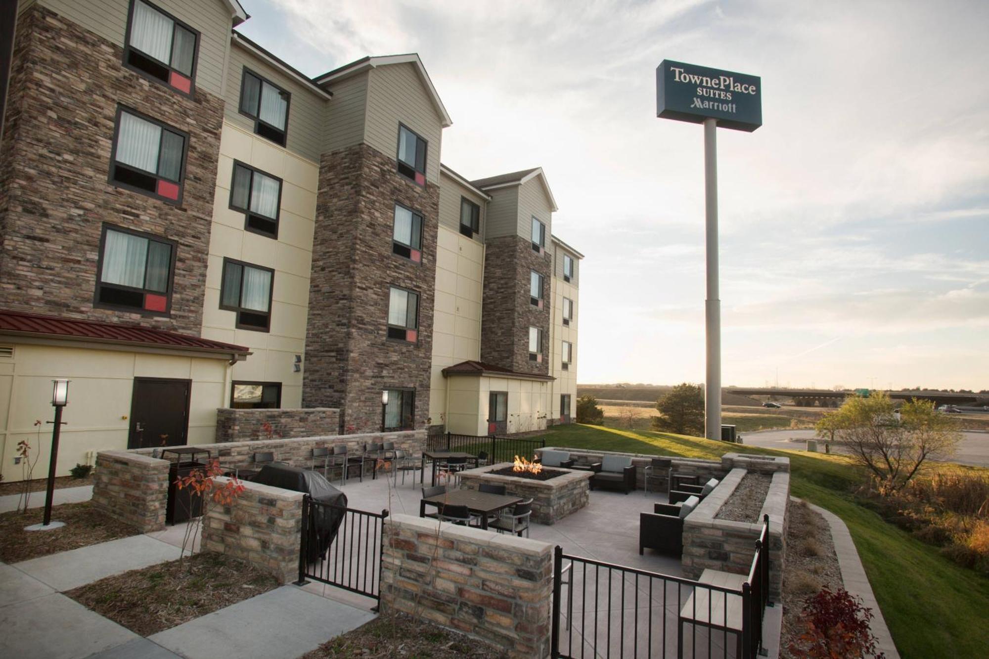 Towneplace Suites By Marriott Lincoln North Exterior photo